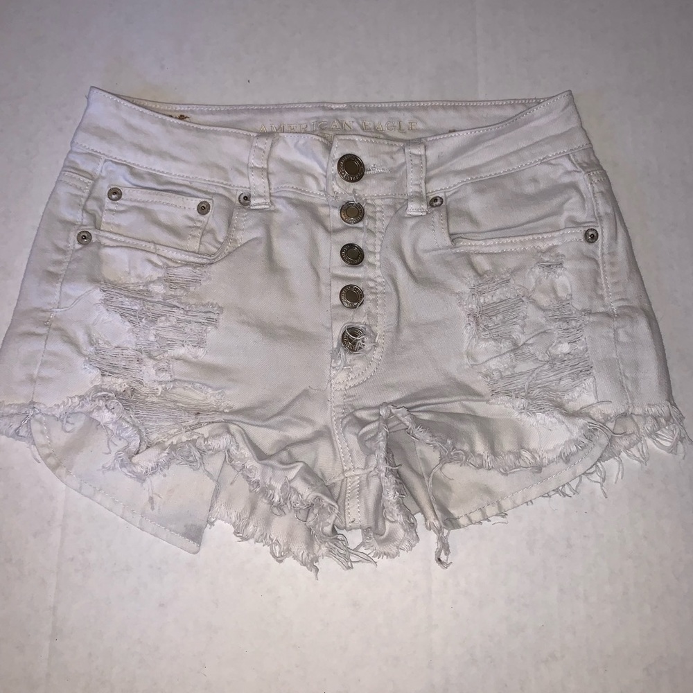 American Eagle white shorts